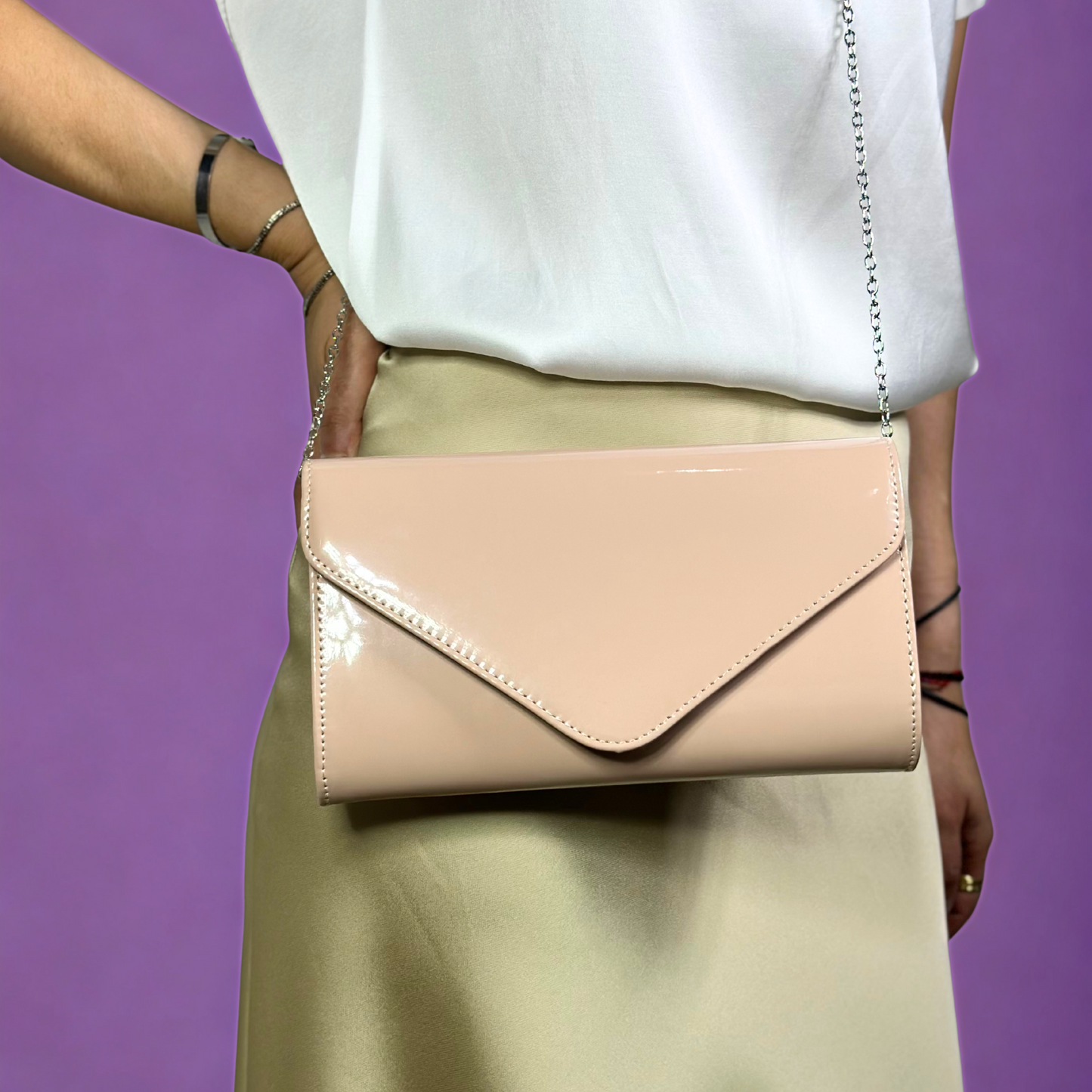 Pochette color nude lucida