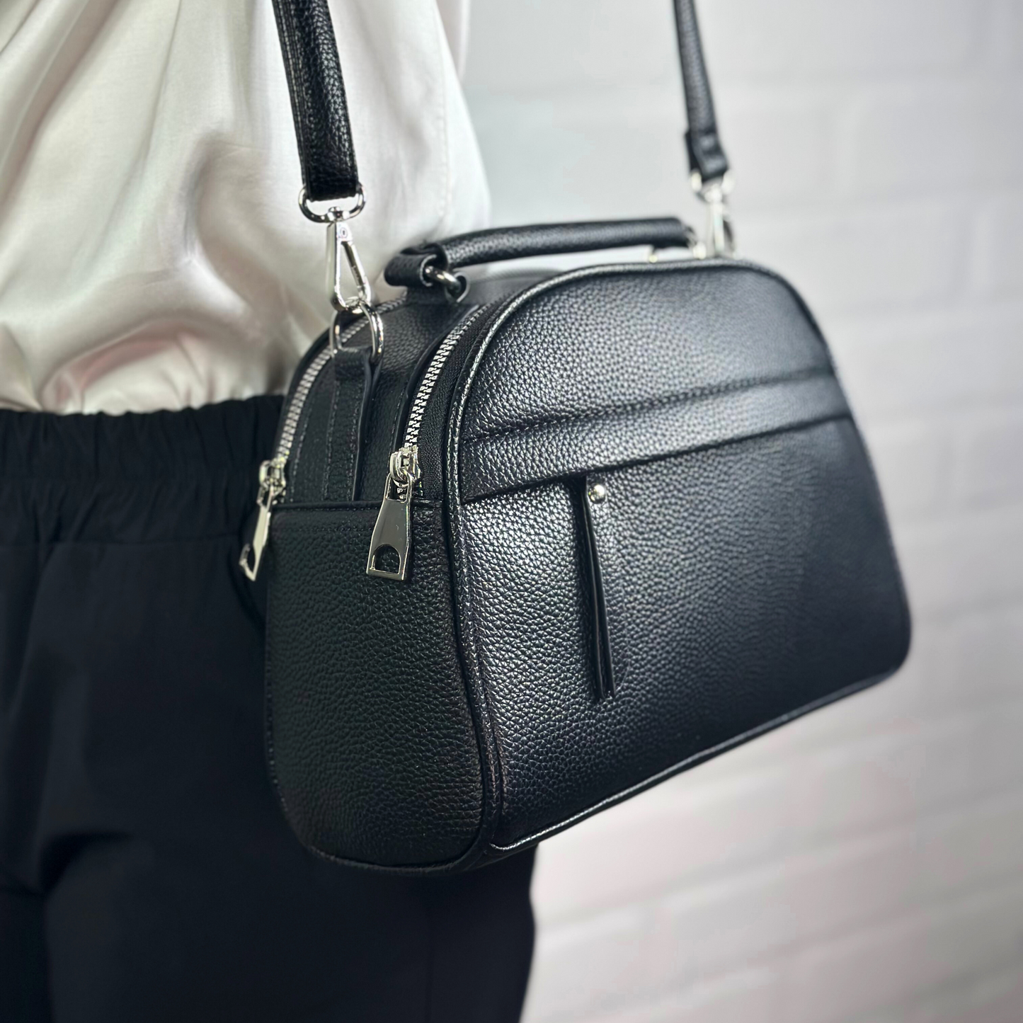 Bauletto nero con scomparti